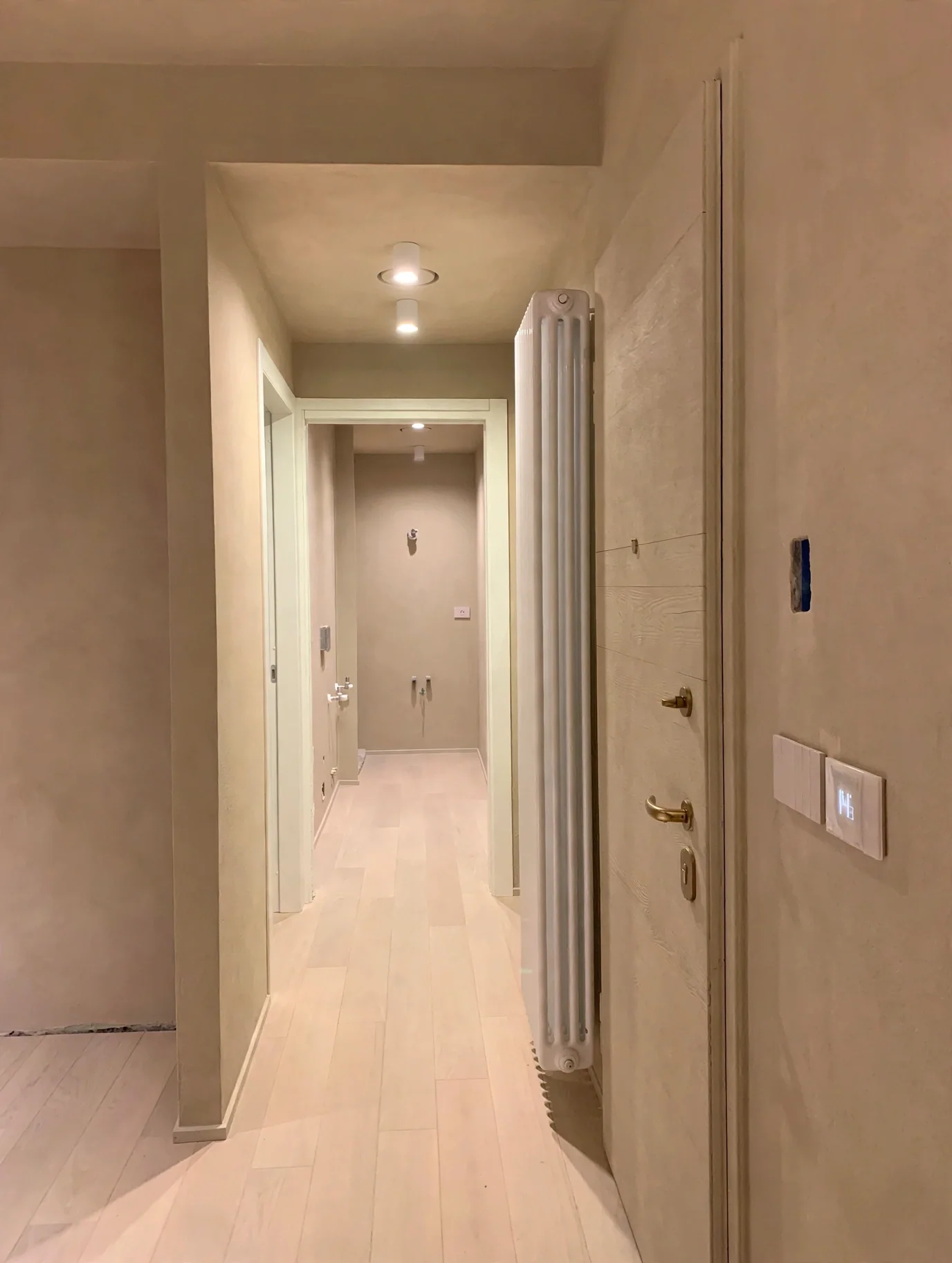 Corridoio e porte integrate — Limone
