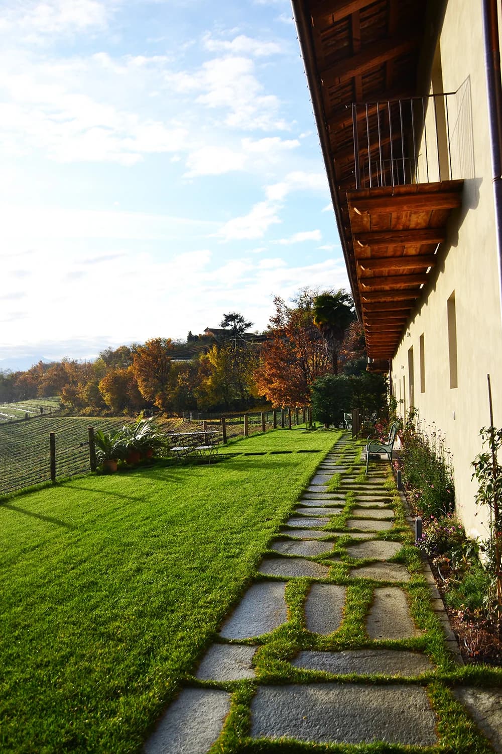 Facciata e prato — Saluzzo