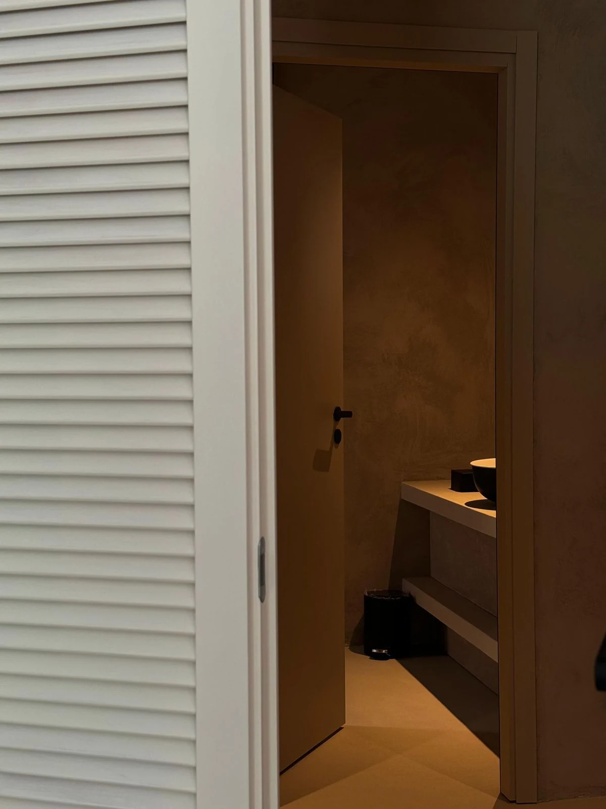 Passaggio verso il bagno dello studio 2d casa