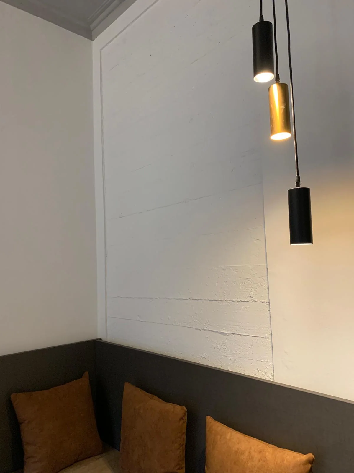 Sospensione sulla seduta — Milano