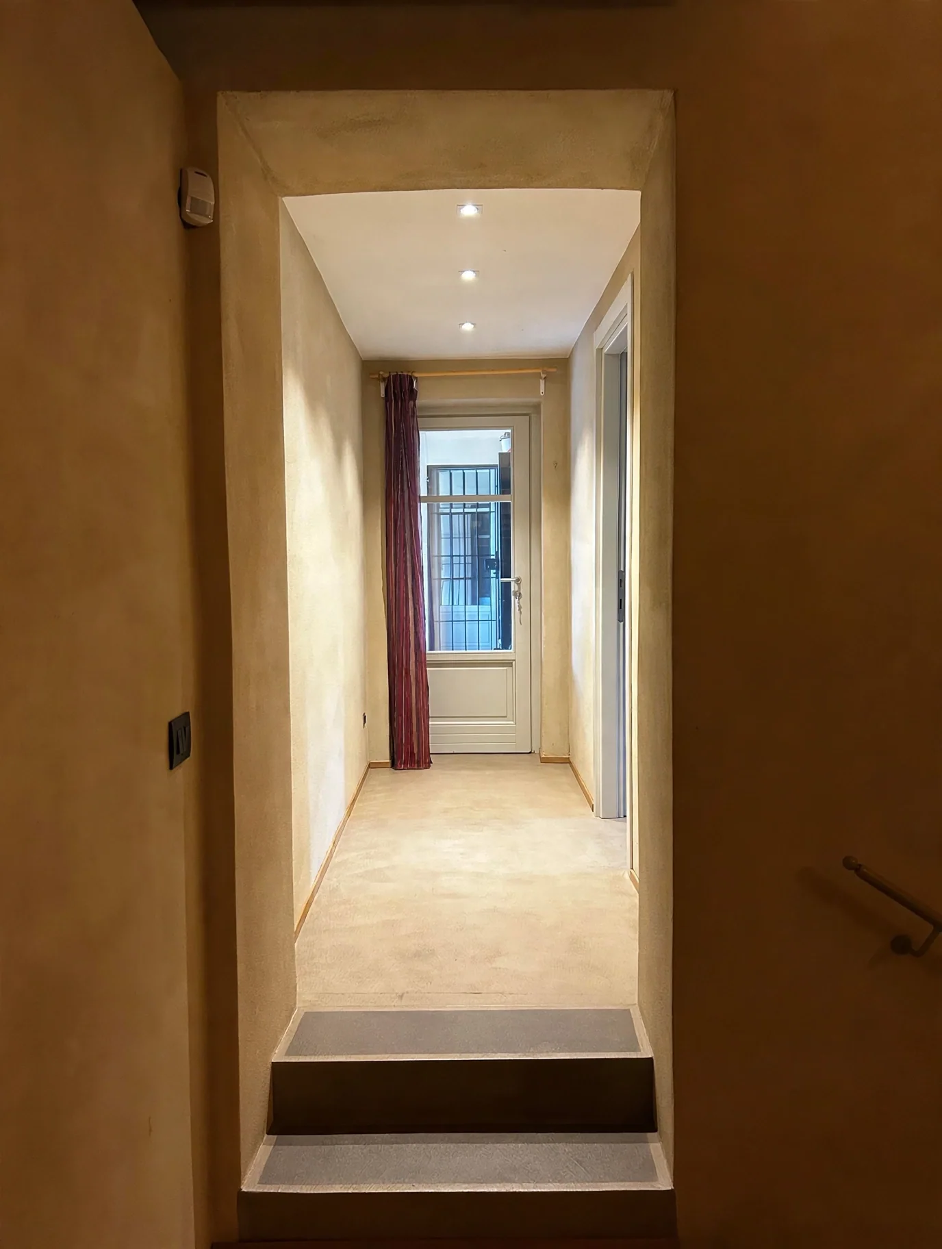 Corridoio su più livelli — Saluzzo