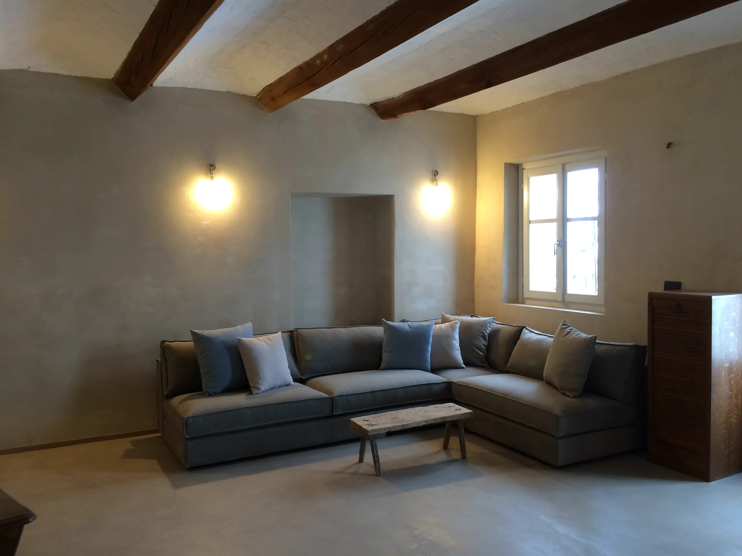 Living con divano angolare — Saluzzo