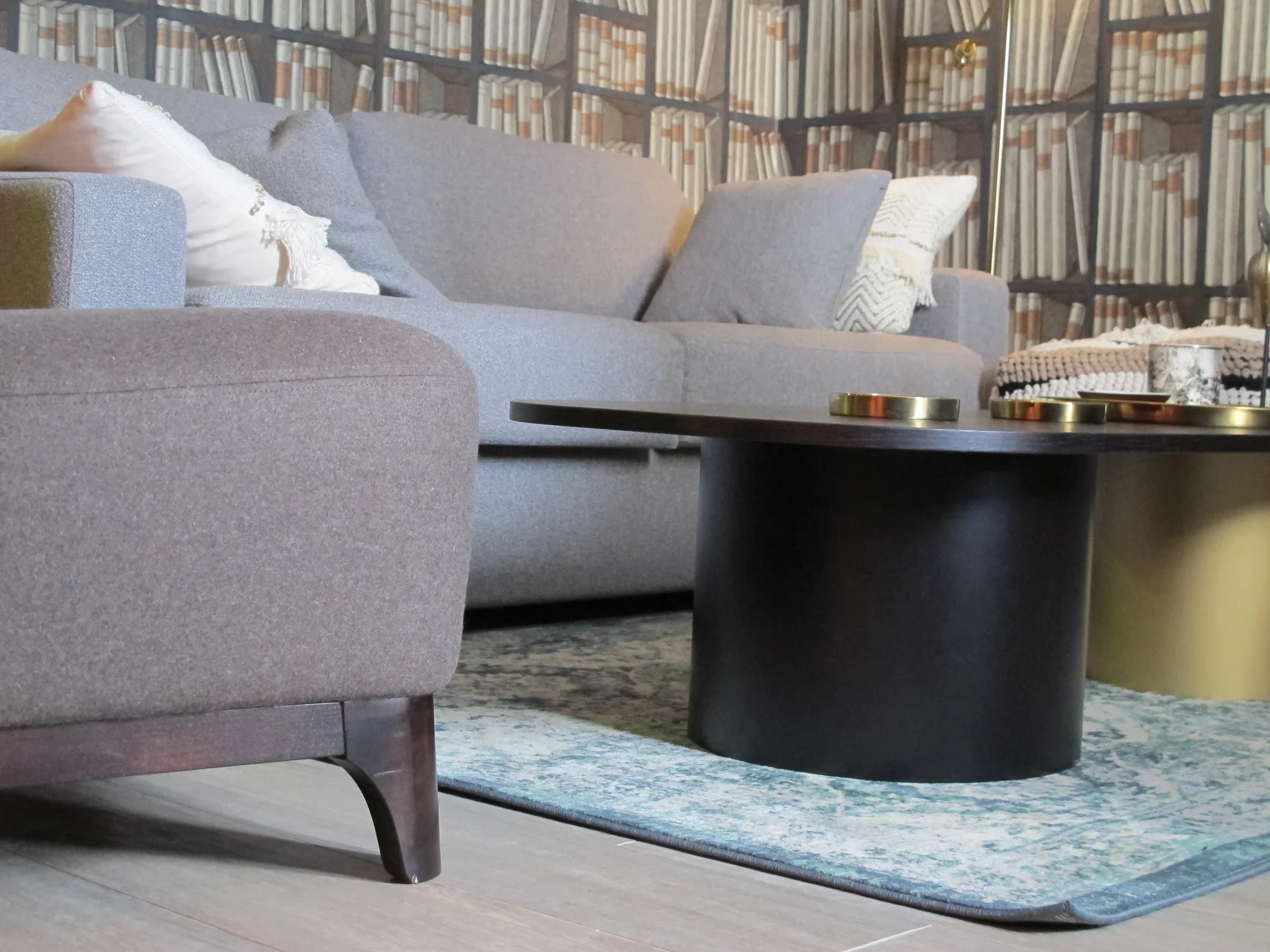 Living con divano chiaro — Sestriere
